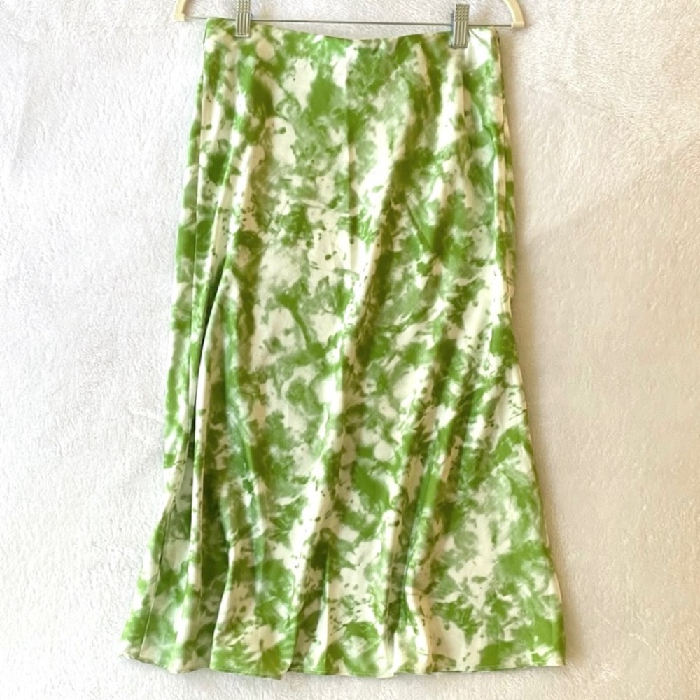 NWOT Midi Skirt